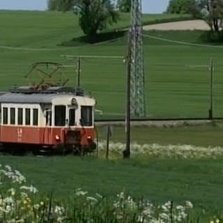 Ein Oldtimerwagen der Traunseebahn aus den 20er Jahren.